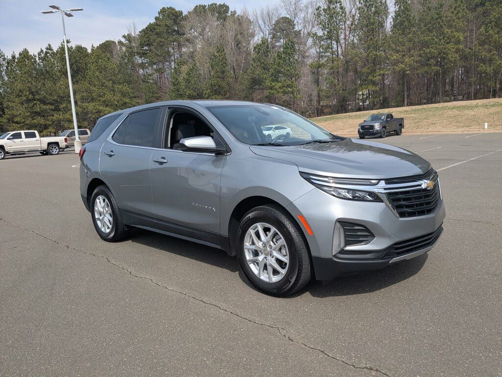 2023 Chevrolet Equinox LT FWD with 1LT