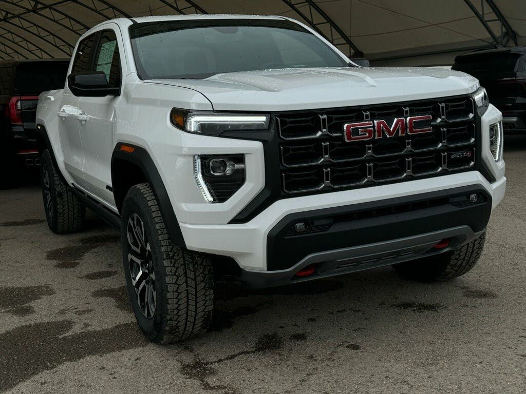 2025 GMC Canyon AT4 Crew Cab 4WD