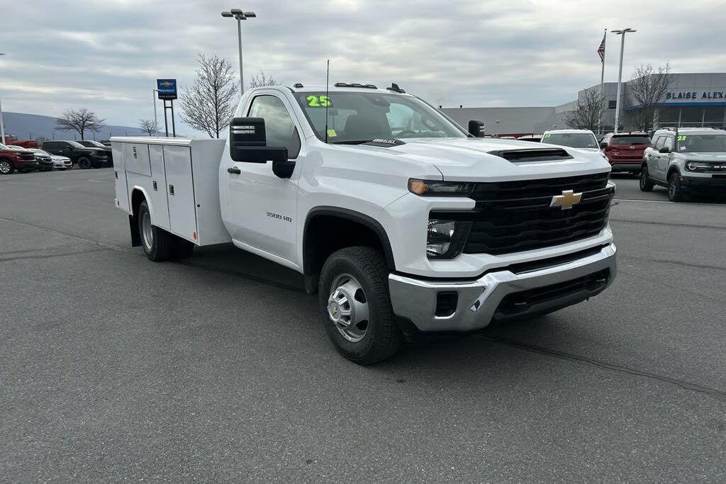 2025 Chevrolet Silverado 3500HD Chassis Work Truck Regular Cab 4WD