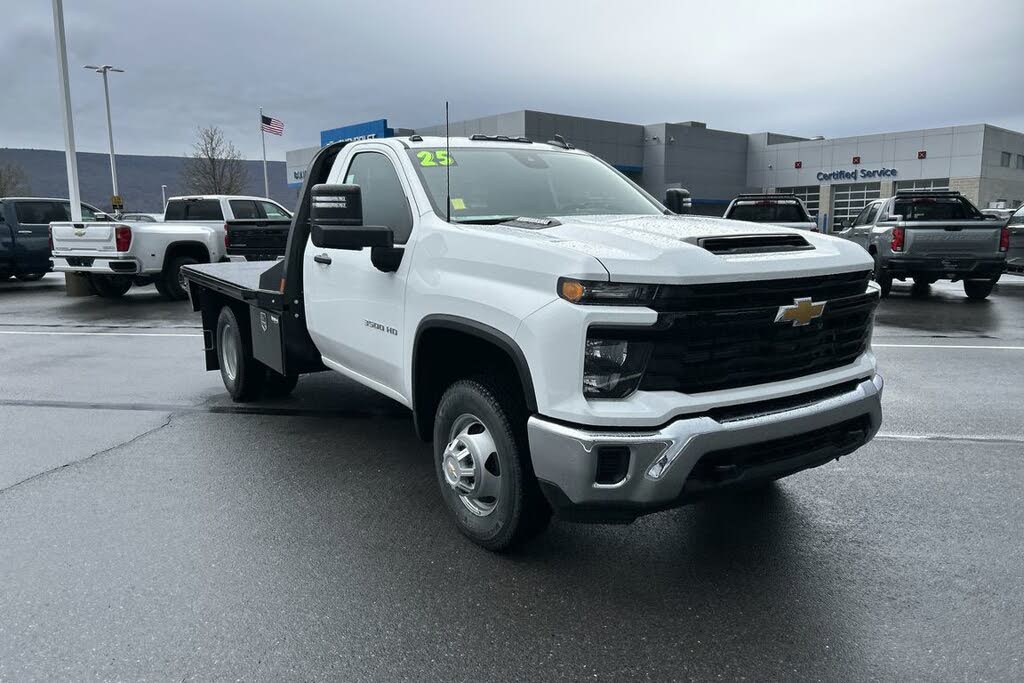 2025 Chevrolet Silverado 3500HD Chassis Work Truck Regular Cab 4WD