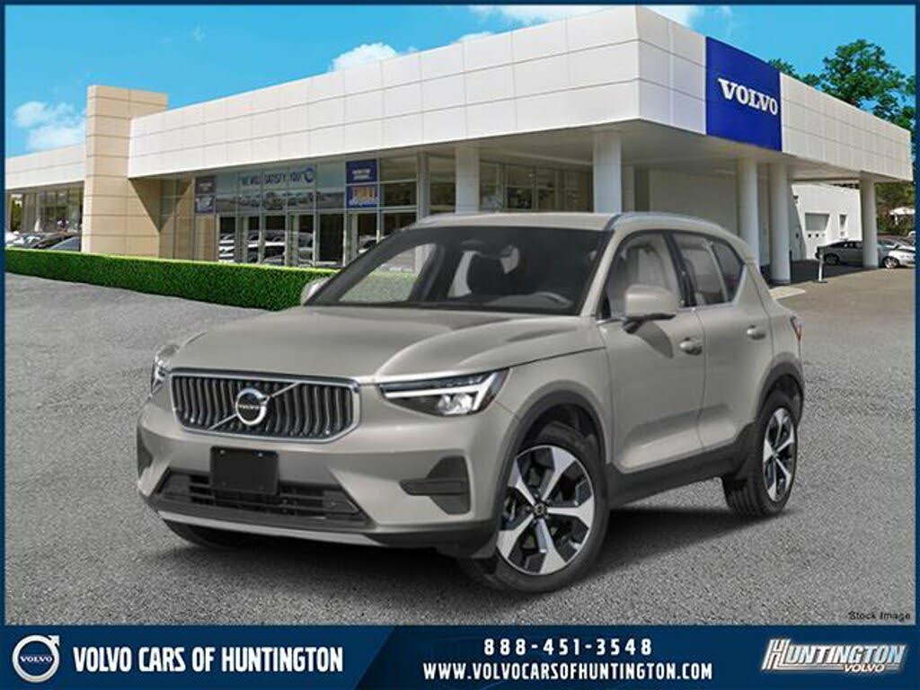2025 Volvo XC40 B5 Ultra Dark Theme AWD