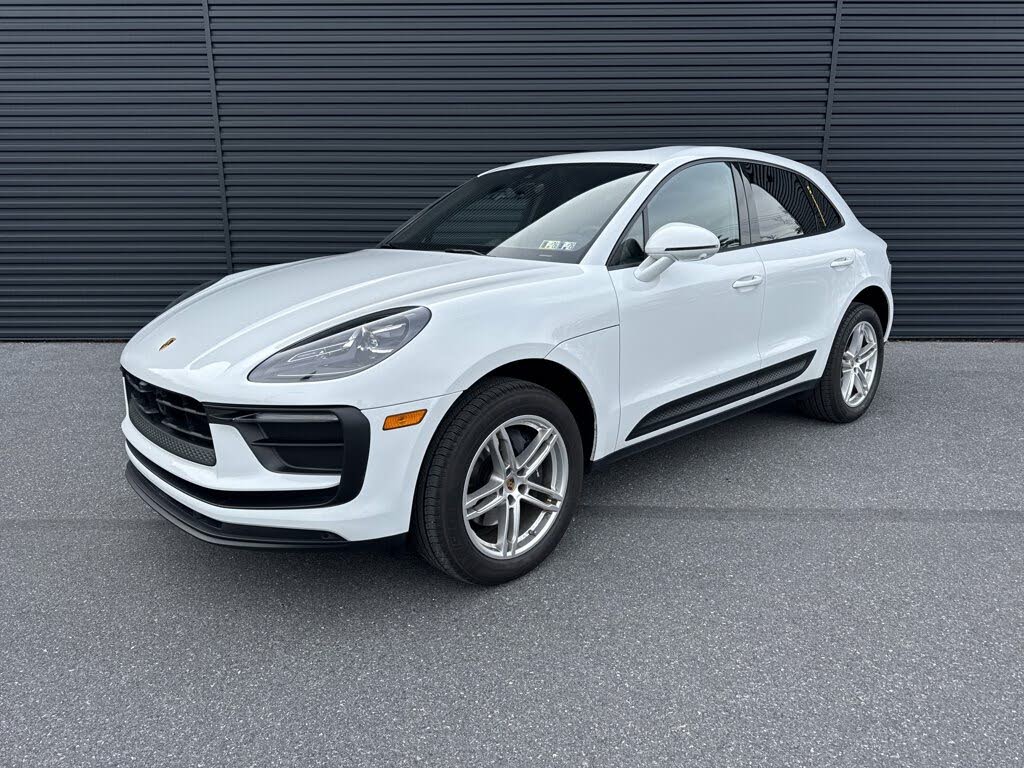 2025 Porsche Macan