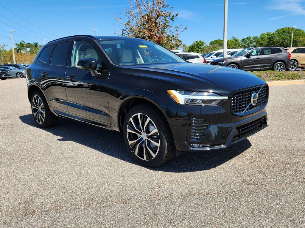 2025 Volvo XC60 B5 Plus Dark Theme AWD