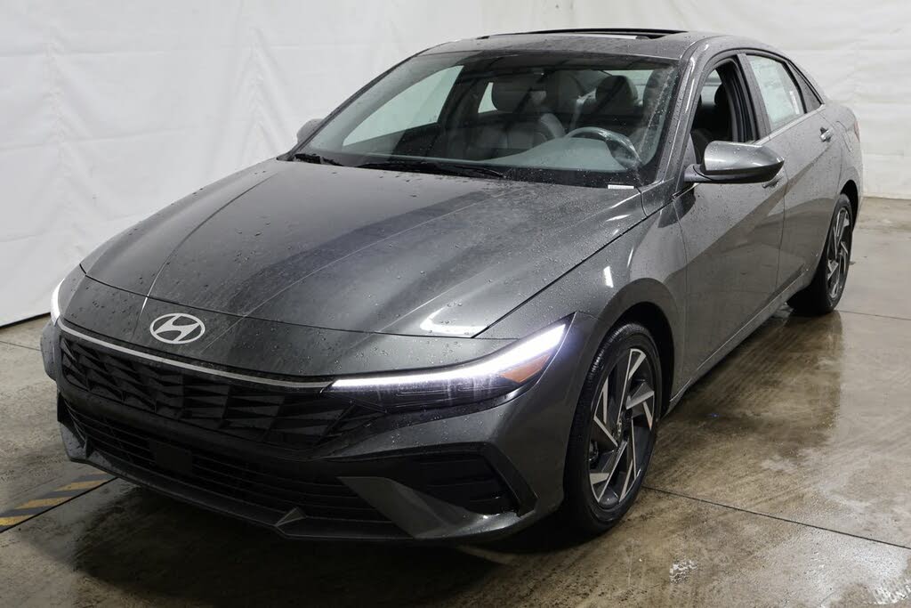 2025 Hyundai Elantra SEL Convenience FWD