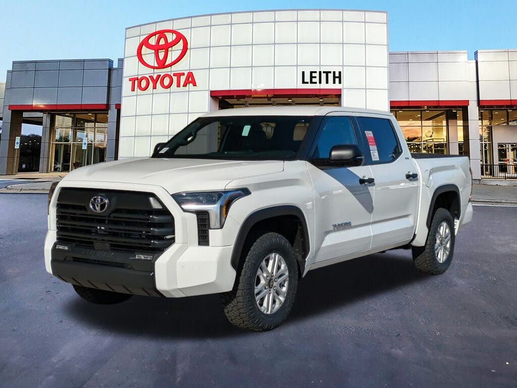 2025 Toyota Tundra SR5 CrewMax Cab 4WD