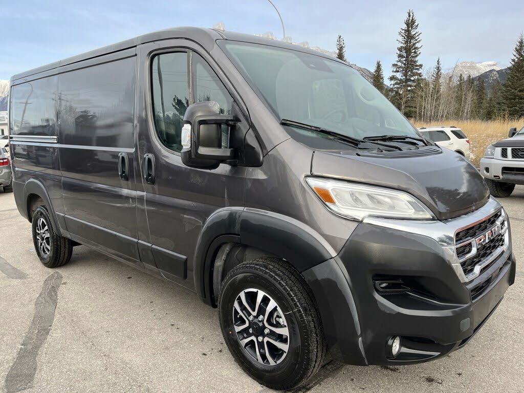 RAM ProMaster 3500 SLT 136 Low Roof Cargo Van FWD 2025