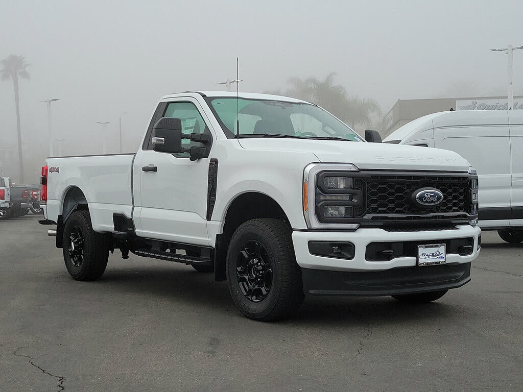 2023 Ford F-350 Super Duty XL LB 4WD