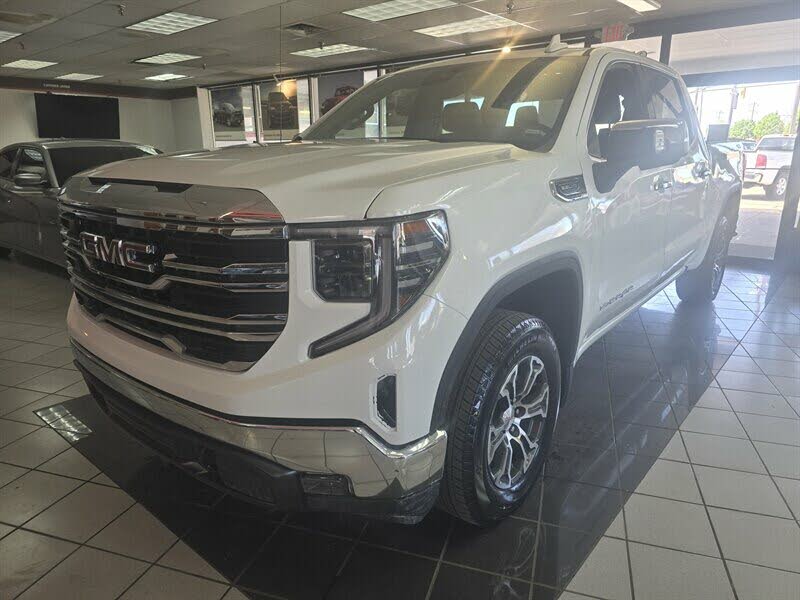 2025 GMC Sierra 1500 SLT Crew Cab 4WD