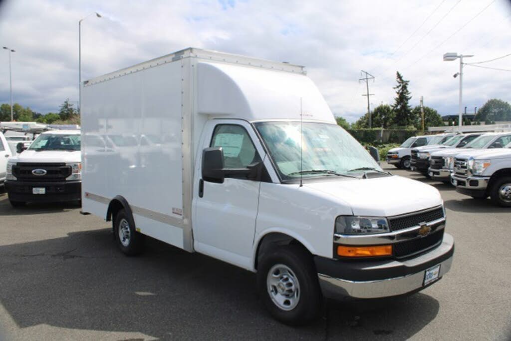 2024 Chevrolet Express Chassis 3500 Cutaway 139