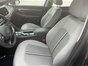 Hyundai Sonata SE FWD
