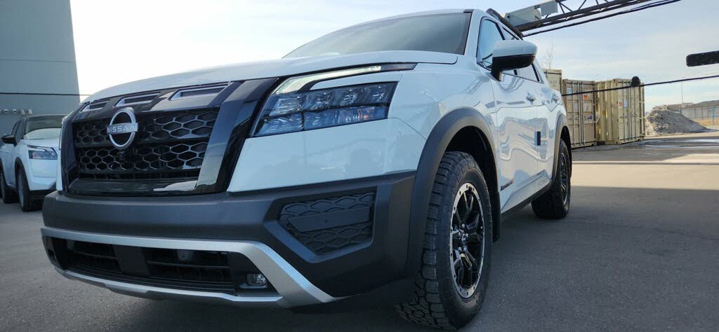 Nissan Pathfinder SV 4WD 2025