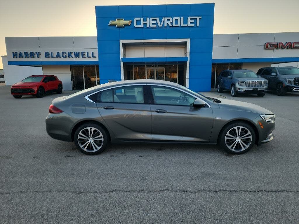 2018 Buick Regal Sportback Essence FWD