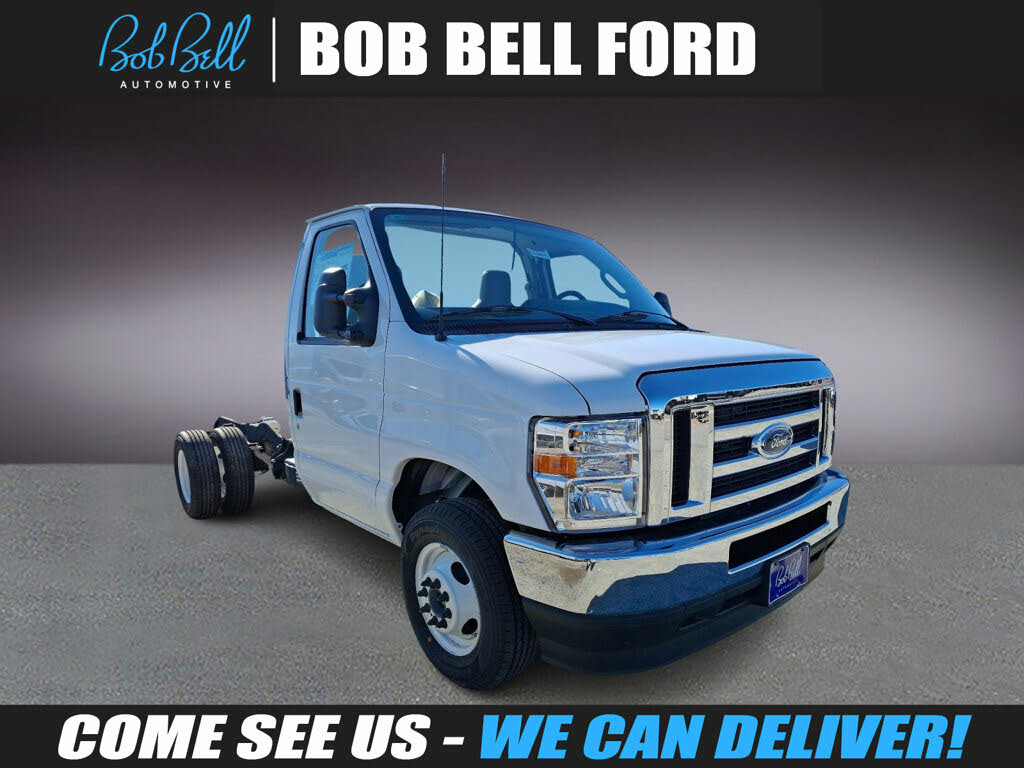 2025 Ford E-Series Chassis E-350 SD Cutaway SB DRW RWD