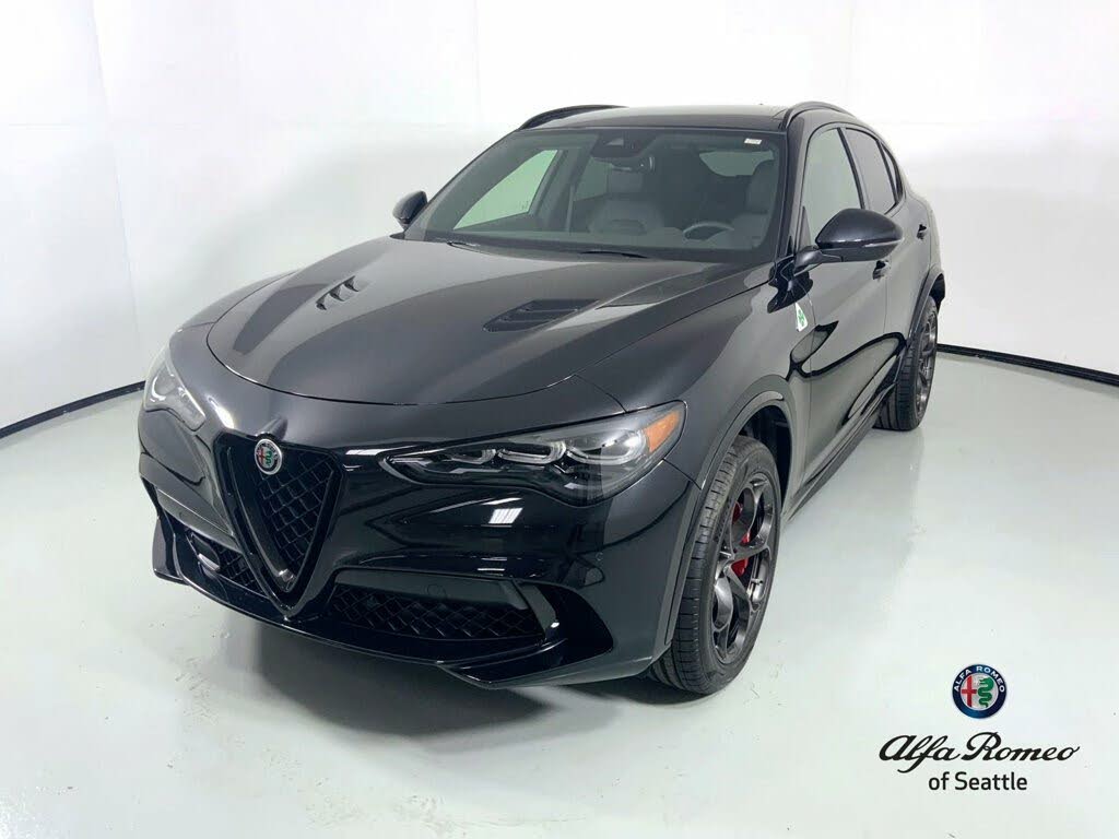 2024 Alfa Romeo Stelvio Quadrifoglio AWD