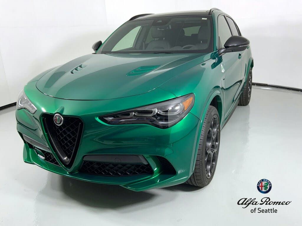 2024 Alfa Romeo Stelvio Quadrifoglio AWD