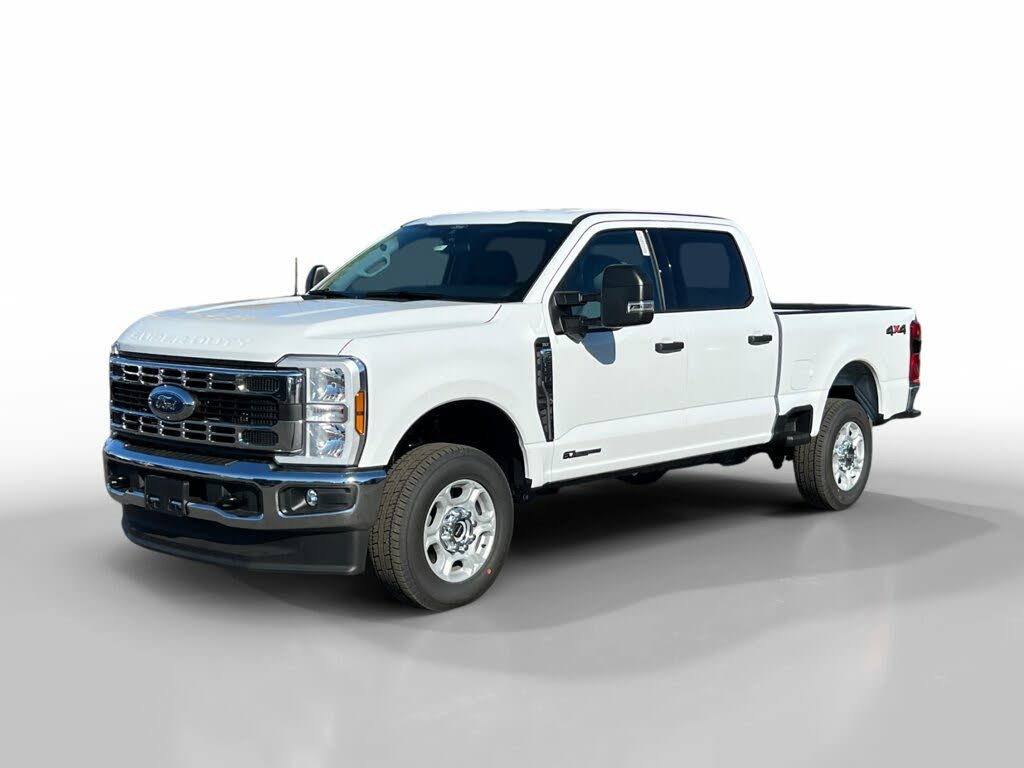 2025 Ford F-250 Super Duty XLT Crew Cab 4WD