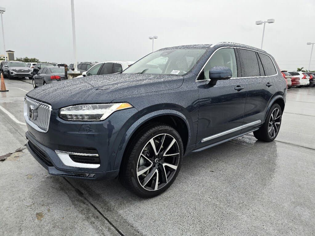 2025 Volvo XC90 B6 Plus Bright Theme 7-Passenger AWD