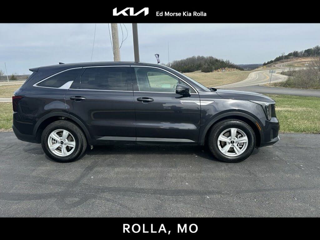 2025 Kia Sorento LX FWD