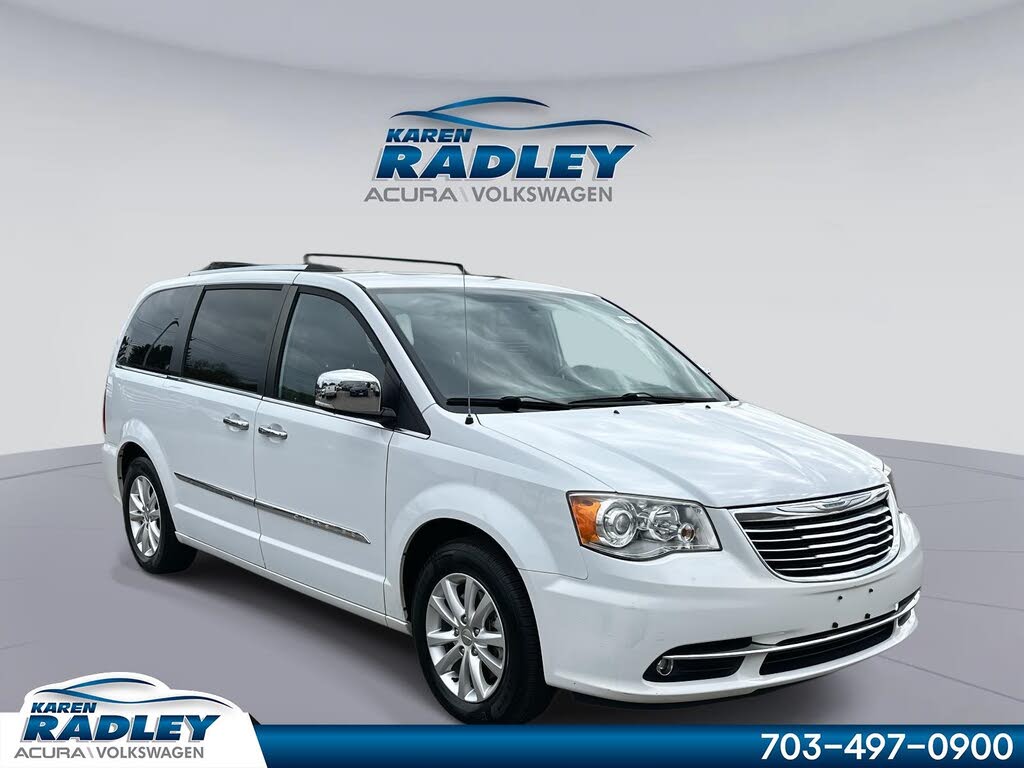 Used Chrysler Town & Country Limited FWD for Sale (with