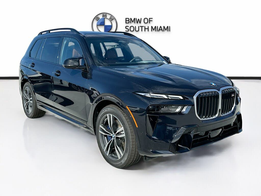 2025 BMW X7 M60i AWD