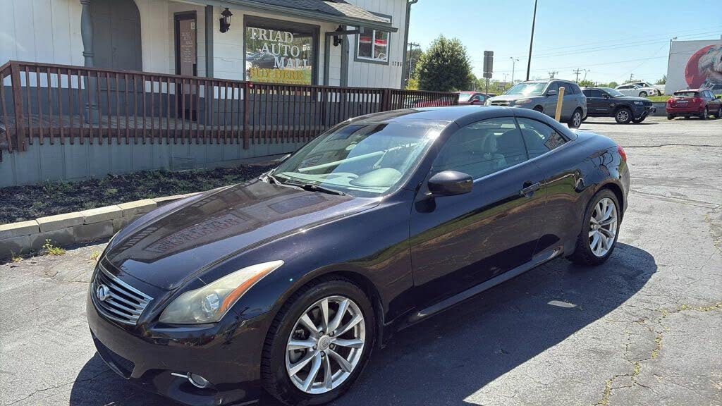 2012 INFINITI G37 Convertible RWD