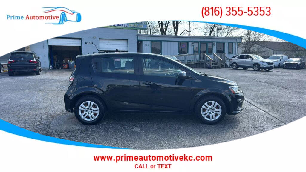 2020 Chevrolet Sonic LT Fleet Hatchback FWD