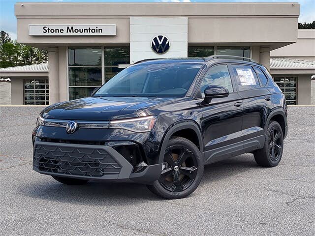 2025 Volkswagen Taos SE Black 4Motion