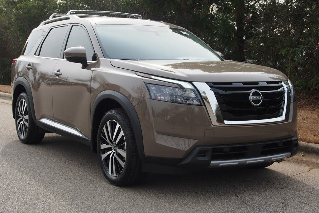 2025 Nissan Pathfinder Platinum 4WD