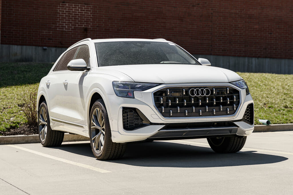 2025 Audi Q8 quattro Premium 55 TFSI