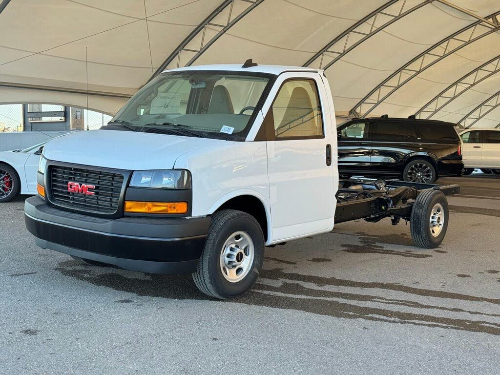 GMC Savana Chassis 3500 159 Cutaway RWD 2025