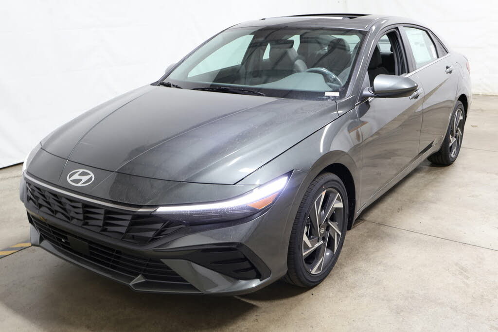 2025 Hyundai Elantra SEL Convenience FWD