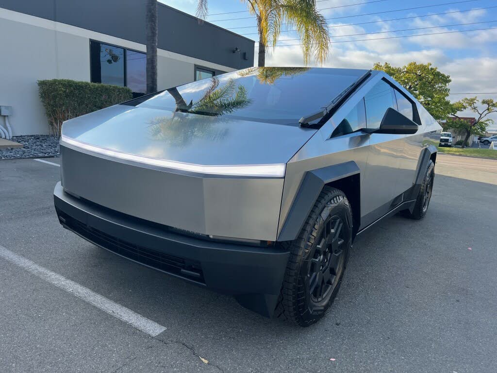 2024 Tesla Cybertruck Base