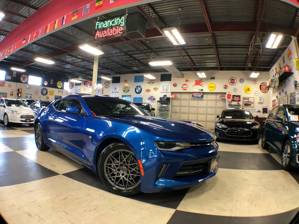 2018 Chevrolet Camaro 1LT Coupe RWD