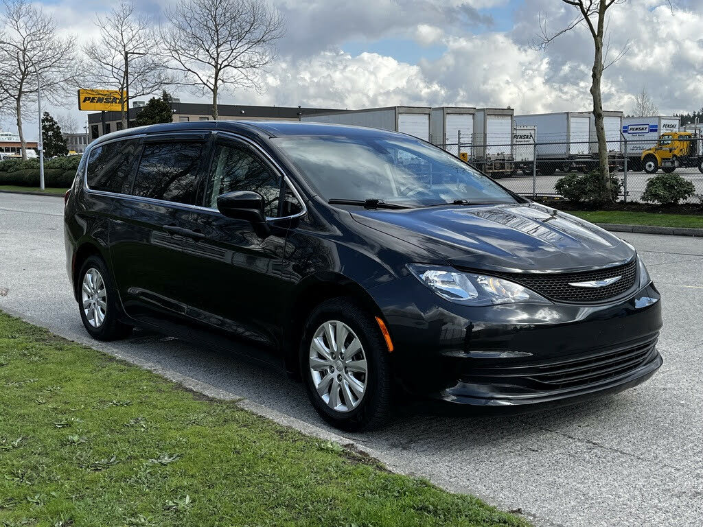 2018 Chrysler Pacifica L FWD