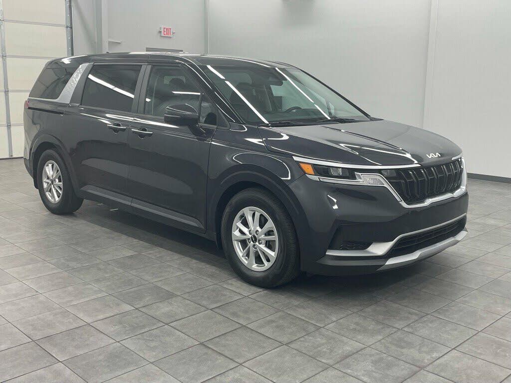 2022 Kia Carnival LX FWD