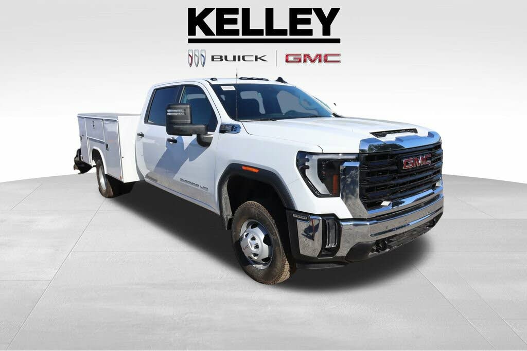 2025 GMC Sierra 3500HD Chassis Pro Crew Cab RWD
