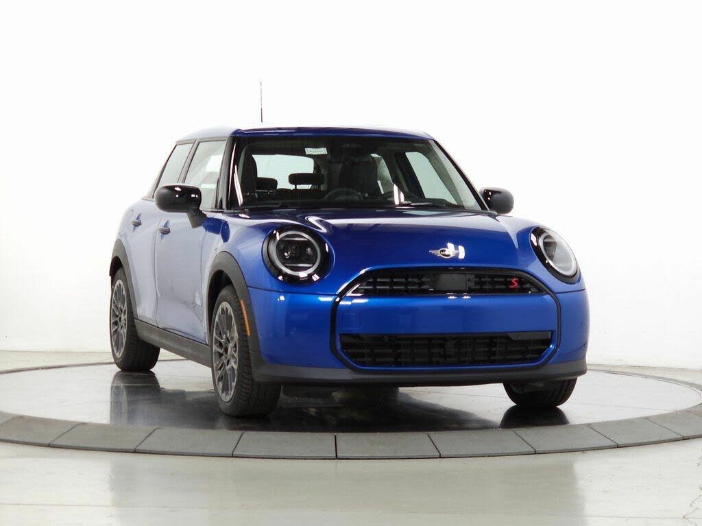 2025 MINI Cooper S Signature Trim 4-door Hatchback