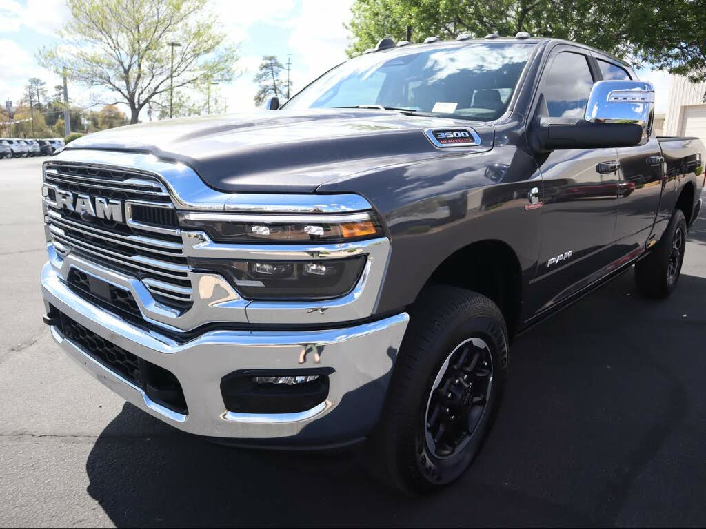 2025 RAM 3500 Laramie Crew Cab 4WD