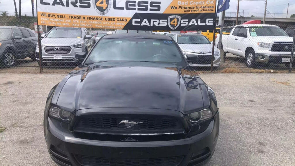 2014 Ford Mustang V6 Premium Coupe RWD