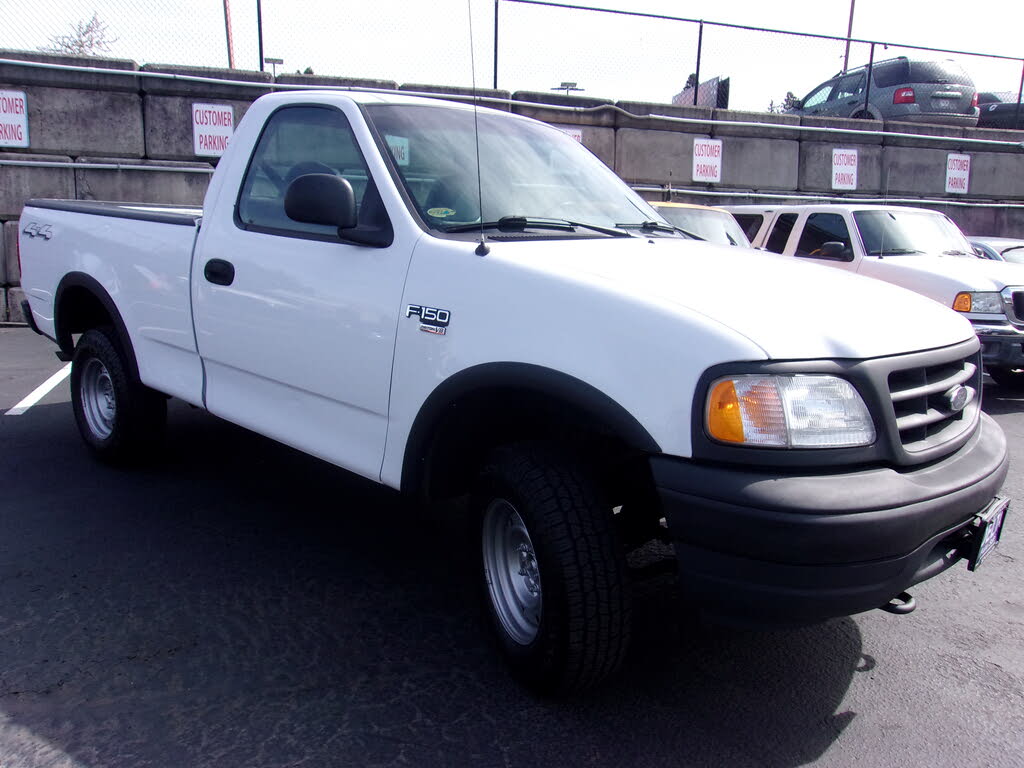 2000 Ford F-150 XL 4WD SB