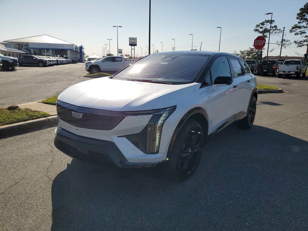 2025 Cadillac OPTIQ Sport 2 AWD