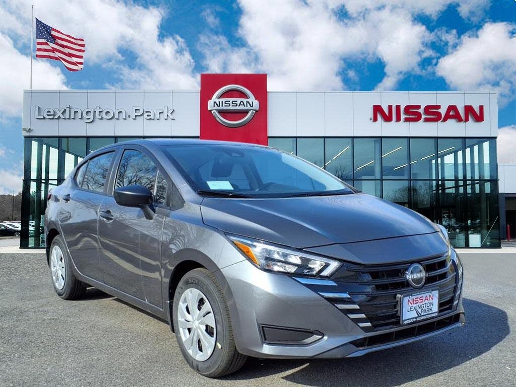 2025 Nissan Versa S FWD