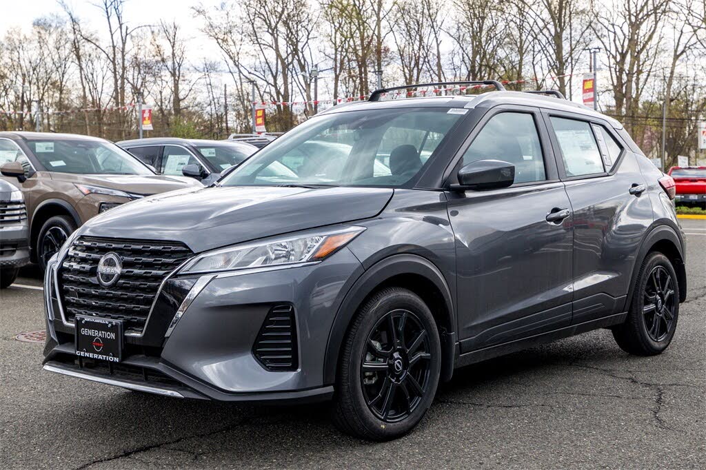 2024 Nissan Kicks SV FWD