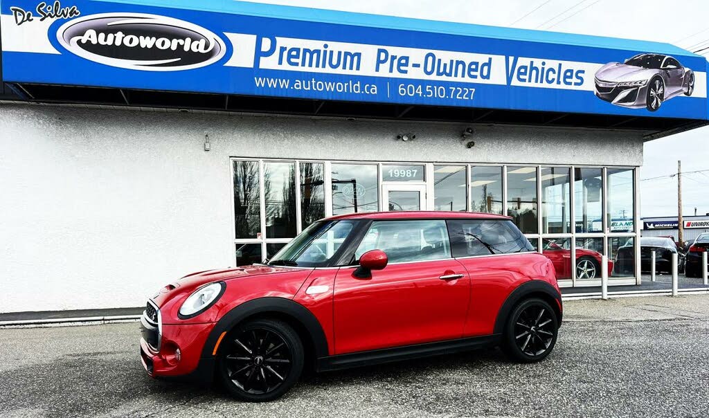 2017 MINI Cooper S 2-Door Hatchback FWD