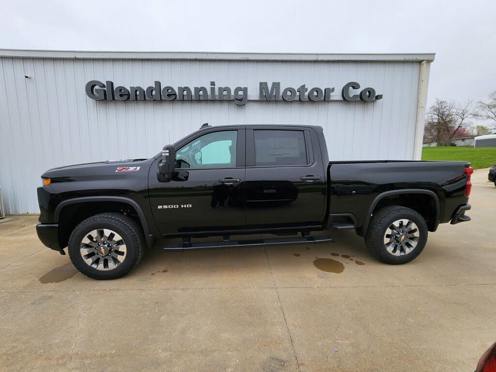2025 Chevrolet Silverado 2500HD Custom Crew Cab 4WD