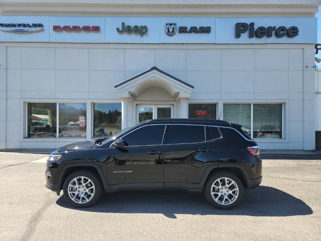 2024 Jeep Compass Latitude Lux 4WD