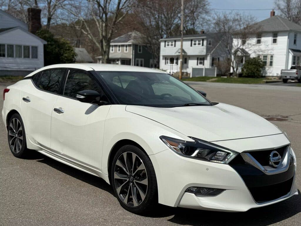 2016 Nissan Maxima SR
