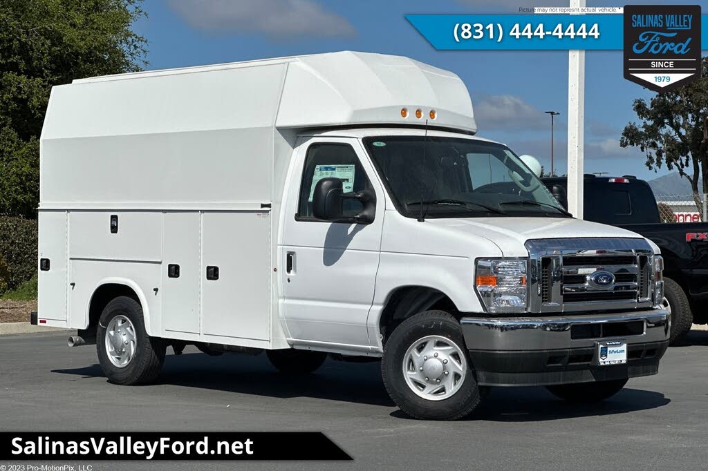 2025 Ford E-Series Chassis E-350 SD Cutaway SB DRW RWD