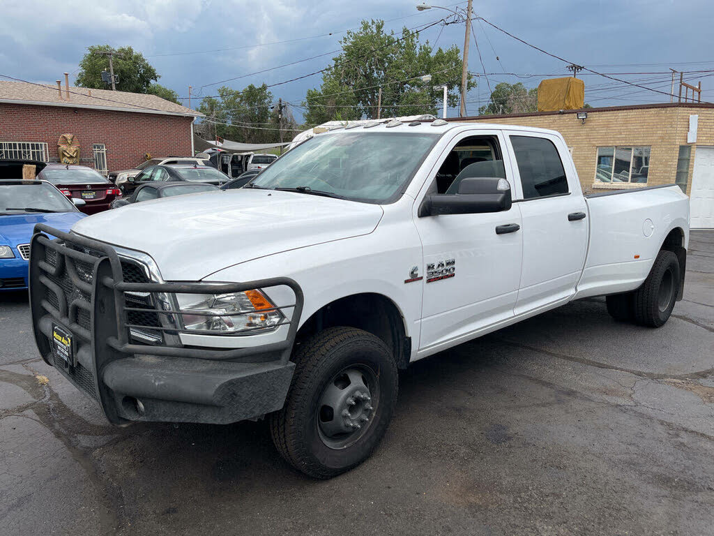 2018 RAM 3500 Tradesman Crew Cab LB DRW 4WD
