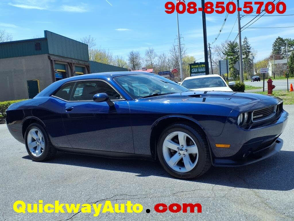 2013 Dodge Challenger SXT RWD